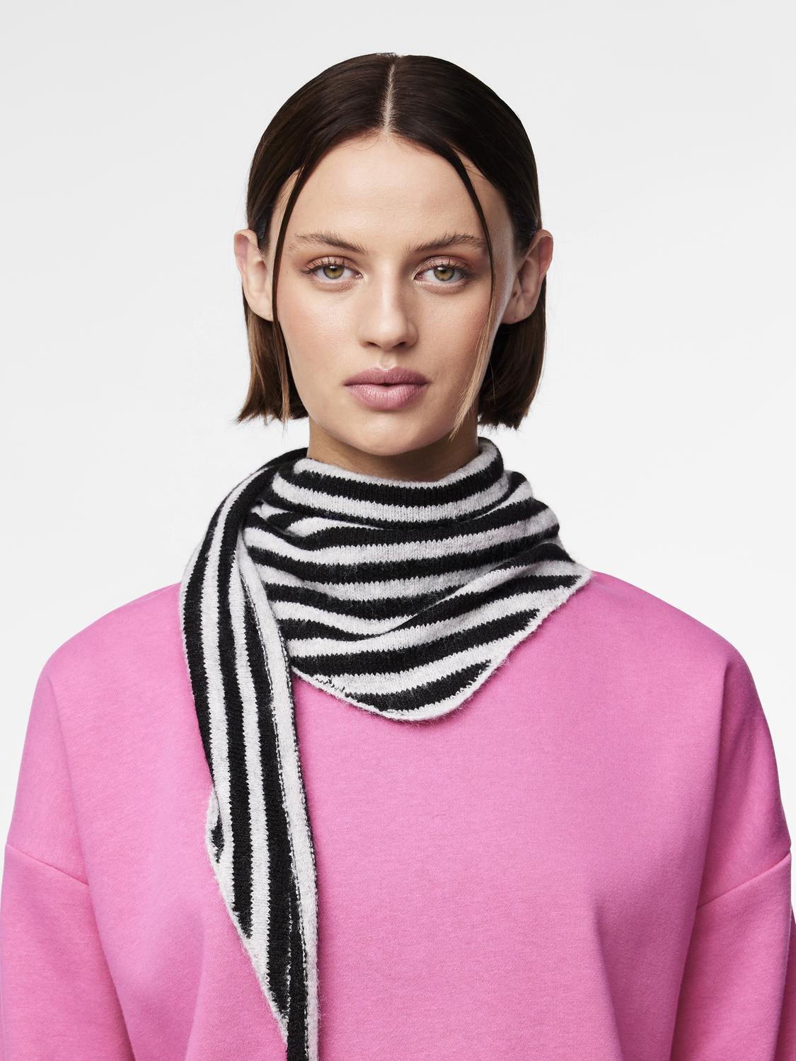 PCNULINA Scarf - Black